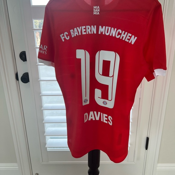 Alphonso Davies jersey (Bayern Munich) - Picture 4 of 4